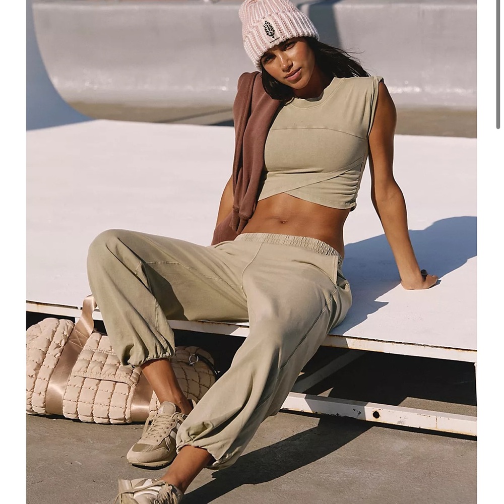 Free People hot shot Crossover set
